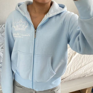  Victoria Beckham Rock & Republic crown hoodie -  Victoria Beckham Rock & Republic crown Hoodie strl L Äkta, köpt för länge sedan, finns inte att köpa längre