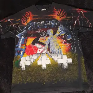 Rare 1991 metallica BROCKUM full pattern vintage T-shirt size XL  Good vintage condition  Super rare band T-shirt from 1991 Made in the USA