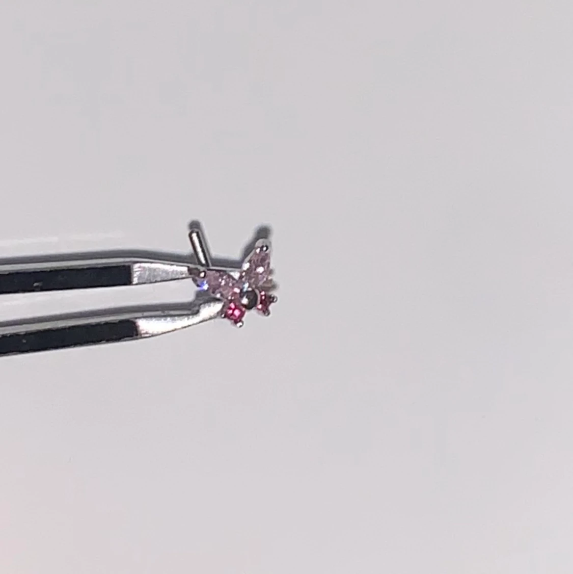 Näspiercing fjäril - 90