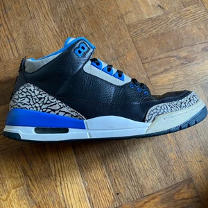 Jordan 3  - Air Jordan 3 size 44, hyfsat skick, inget pris satt utan kom med förslag, finns inte kvitto eller box