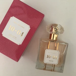 Nattids parfym - Jag säljer Nattids parfym för att den aldrig har kommit till användning, jag skulle säga att den är i nyskick och är alltså endast är testad några gånger. Har även förpackningen kvar (se bild). Kom privat för frågor :)