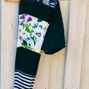 Träningstights - Helt oanvända coola träningstights från Röhnish. 