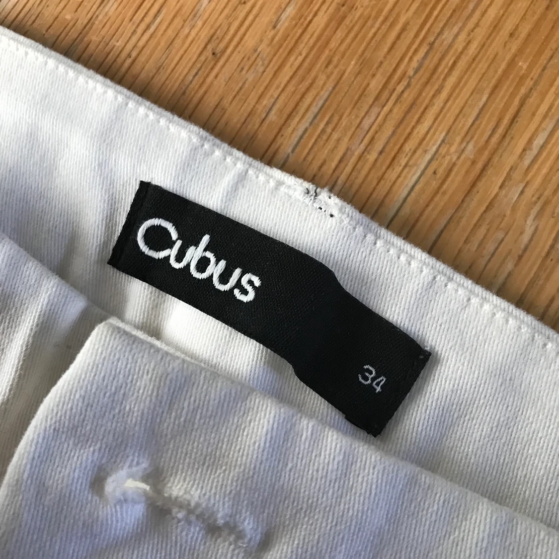 Vita shorts storlek 34 - 91