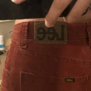 Lee jeans  - Säljer ett par supper fina jeans från lee! 