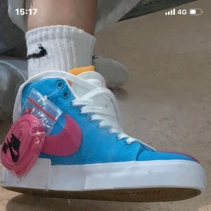 Nike zoom mid limited edition - Knappt använda storlek 39kr 