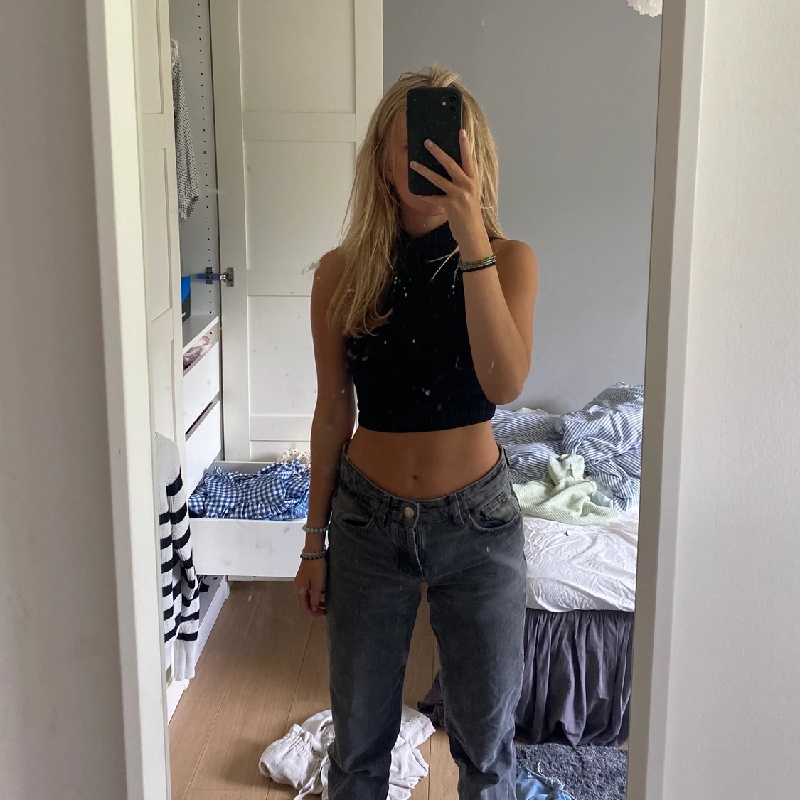 Svart tröja med polo