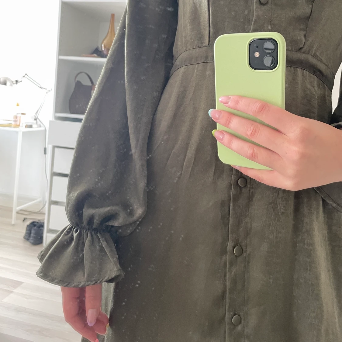 Oanvänd grön klänning - 90