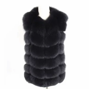 Pälsväst  - Pälsväst ifrån garoff, jätte fin och fluffig, säljer pågrund av att det inte är min stil. Köpptes för 3000kr 