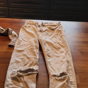 Jeans - Nya jeans super bra skick och aldrig använt bara legat i garderoben 