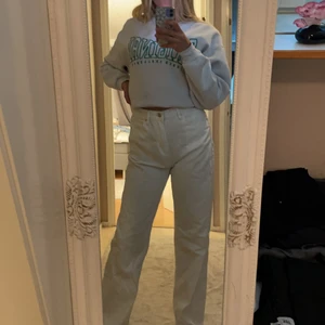 Sitter jätte bra på mig  - Super fina byxor sköna att ha på sig sitter jätte fint på