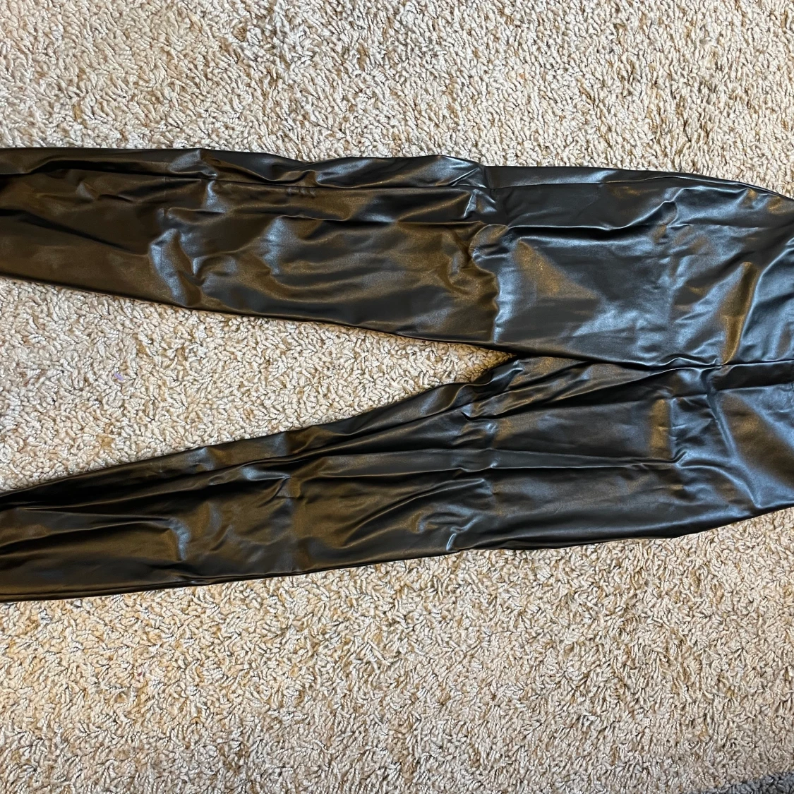 Skinnbyxor med slit  - 91