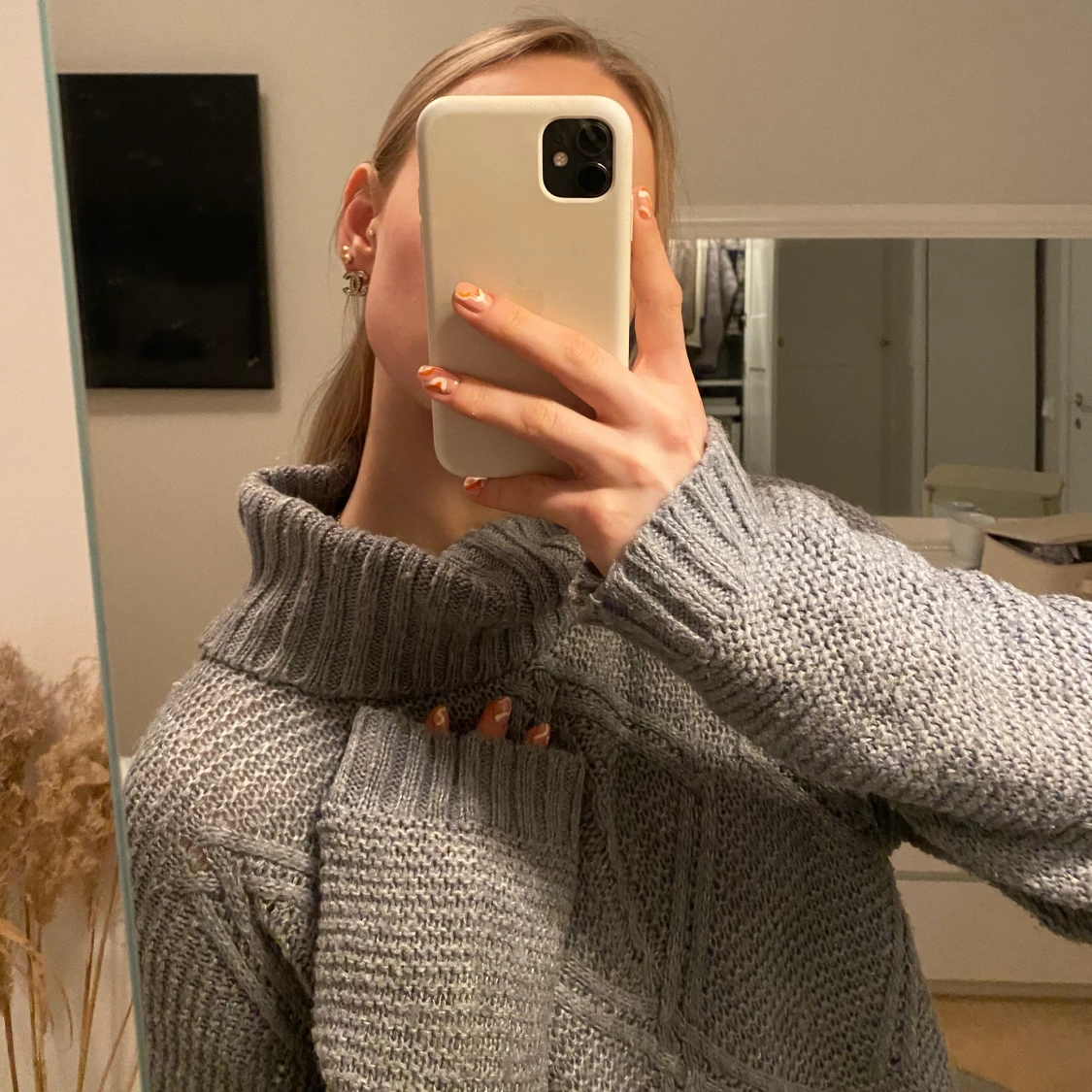 Grå stickad tröja - 91