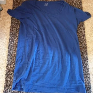 Snygg tröja stl xl Fri frakt  - Fin tröja...stl xl..passar till alla..Kan skickas..gratis frakt..betalning swish eller PayPal 