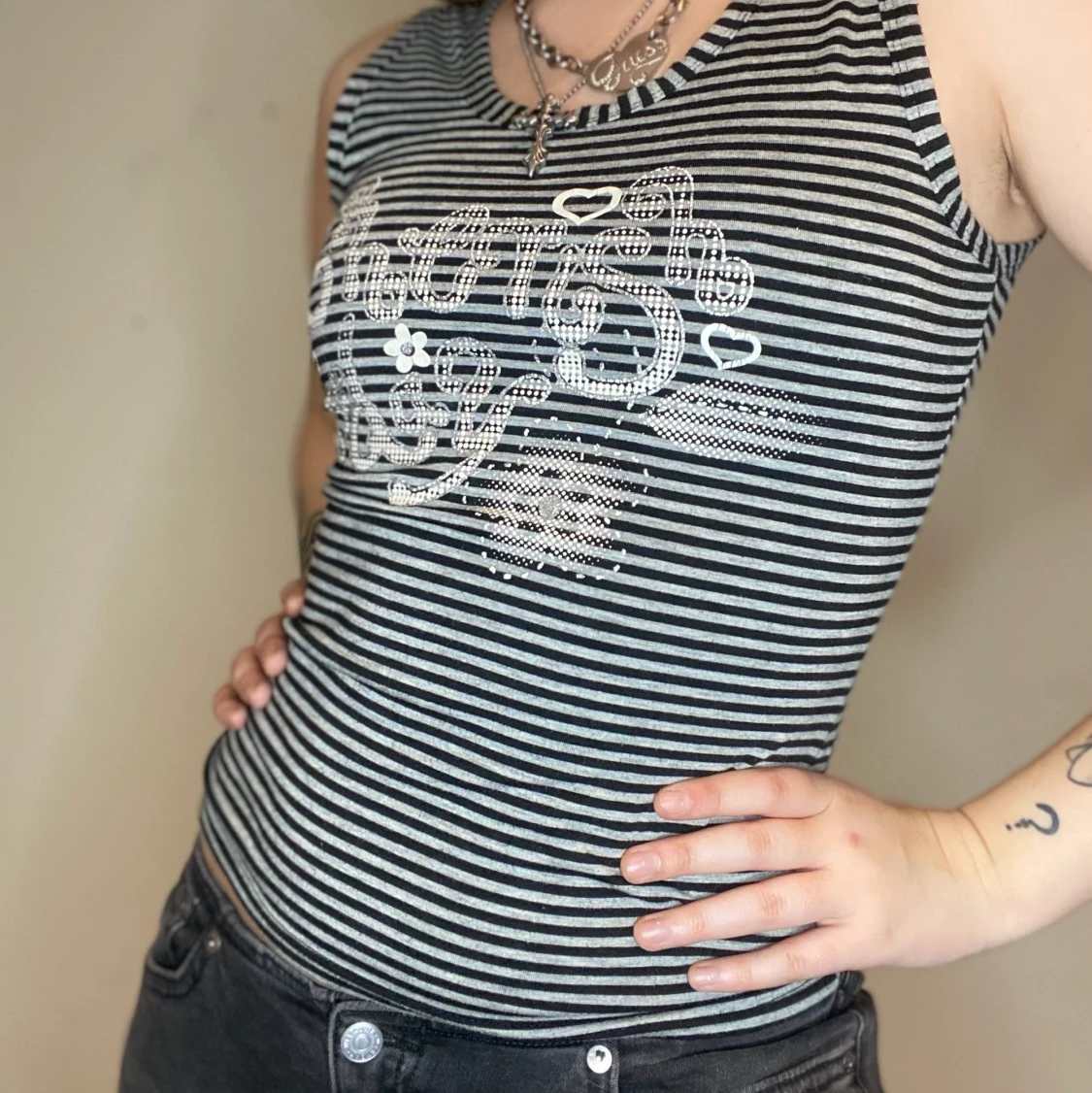 🗡Avril Lavinge vibe topp🗡 - 90