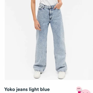 Jeans - Säljer mina jeans från monki i stl 26. Jeansen är använda men fortfarande i välldigt bra skick. Säljer för 100kr+frakt💓💓