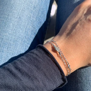 Armband  - Superfint och stilrent armband!! Kolla in min profil för liknande smycken🥰💕