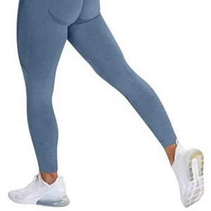 Nvgtn liknande tights - Använda 1 gång bara och säljs pga jag har för mycket tränings tights, storlek S liknar nvgtn tightsen:)