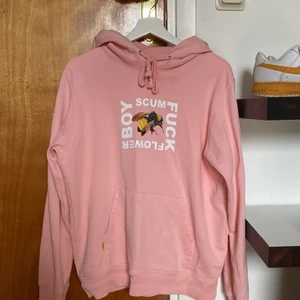 Tyler, The Creator merch  - merch från tylers album flower boy, köpt av en annan på plick för 600 men har därför inte kvittot så priset kan disskuteras :/ skriv om ni har några frågor! <3