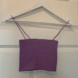 Säljer detta populära lila linne från Zara i storlek M! ⭐️