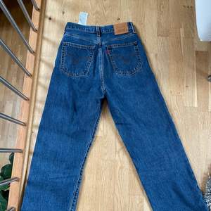 Levis jeans i storlek 28! 