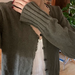 Fin kofta - Jättefin kofta! Sitter lite oversize på mig som är 178 och är xs 