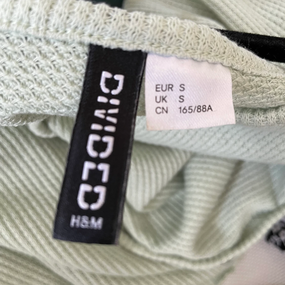 Härlig sommargrön topp - 90