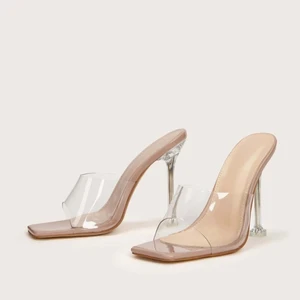 Transparenta sandaler  - Helt ny super snygga populära klackar från shein som blev för stora för mig. Strl 36 men passar (36.6-37) 