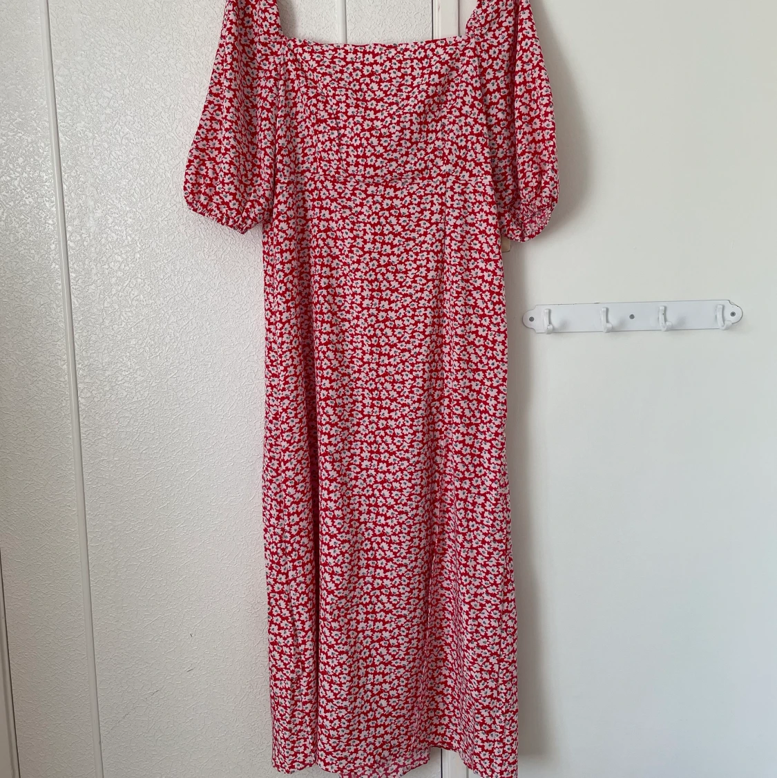 Blommig sommarklänning 