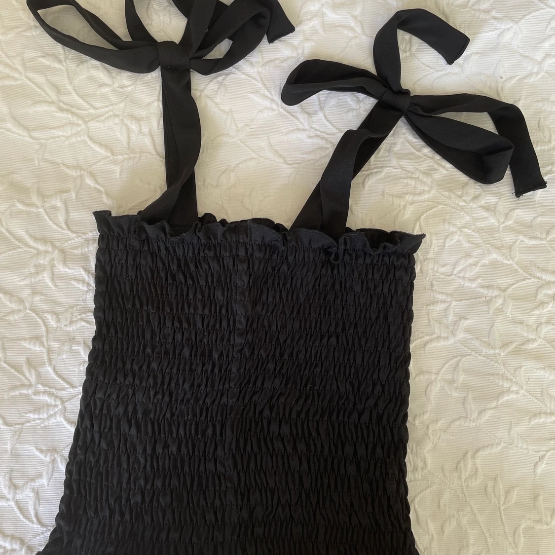 Svart topp från Gina Tricot  - 90