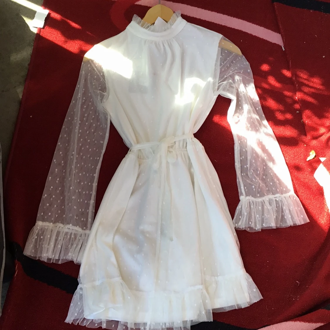 Söt summer vit klãnning 