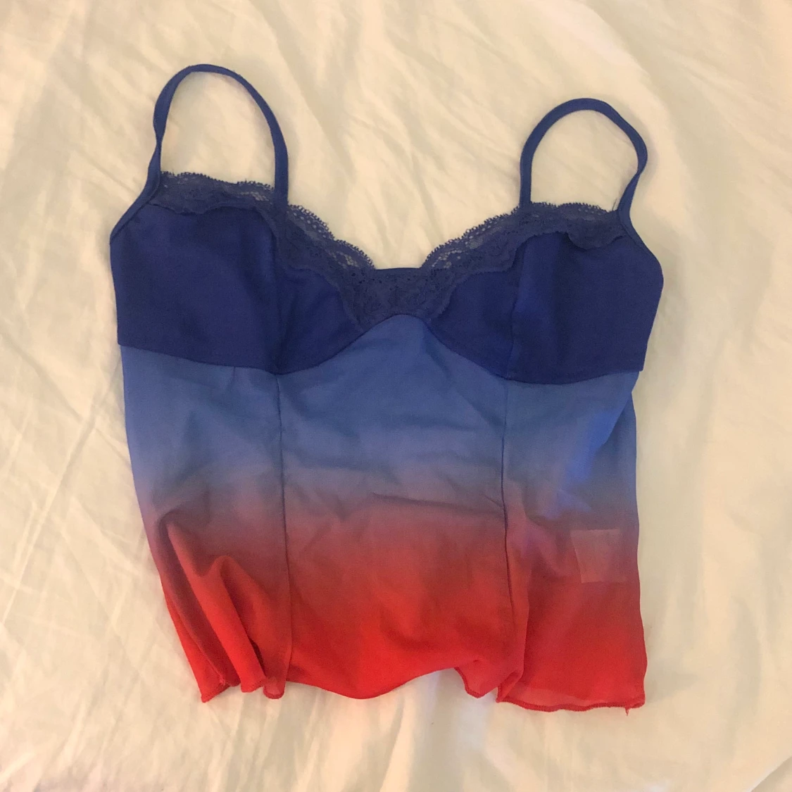 💙 Blått och Rött Linne  - 90