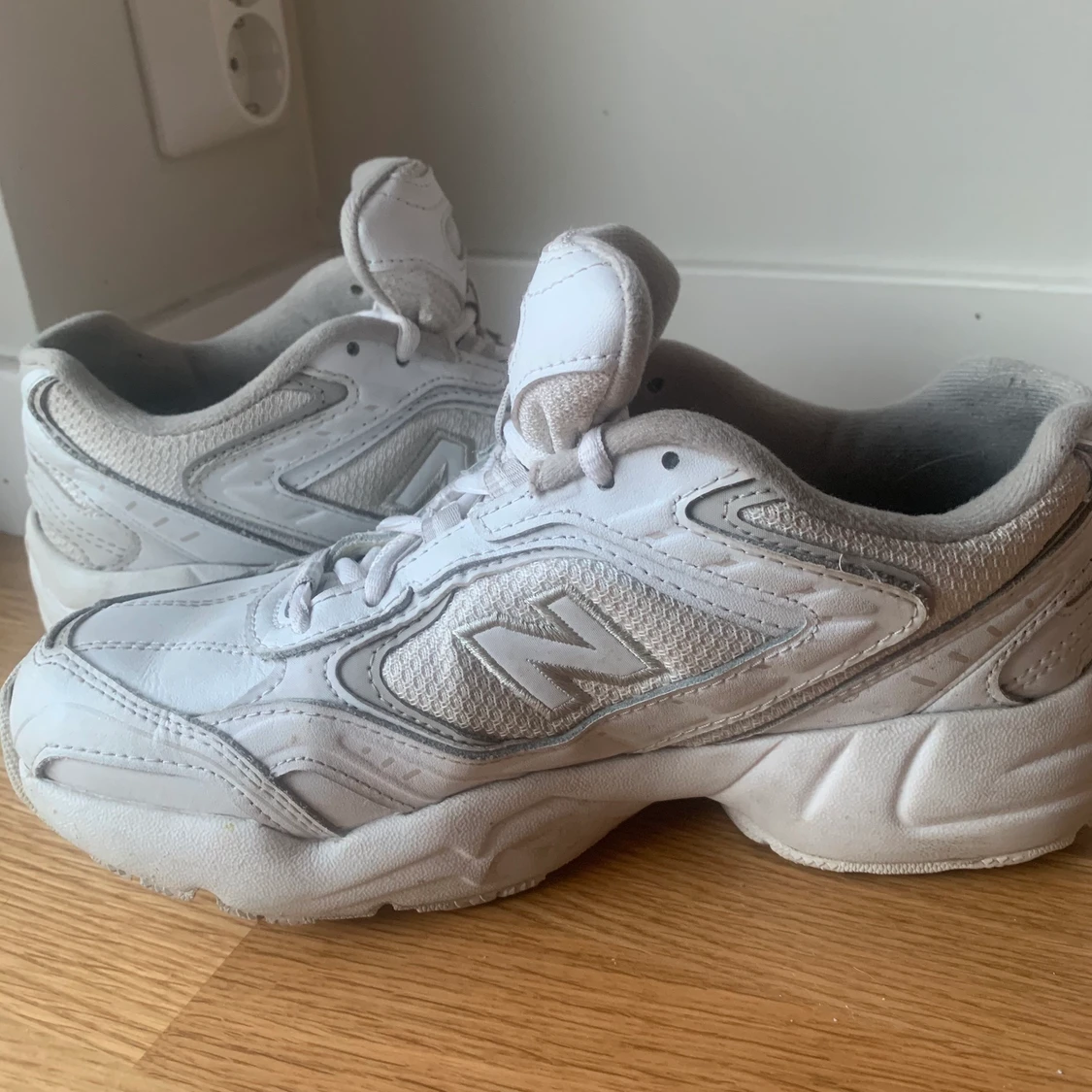 New Balance 452 white sneakers