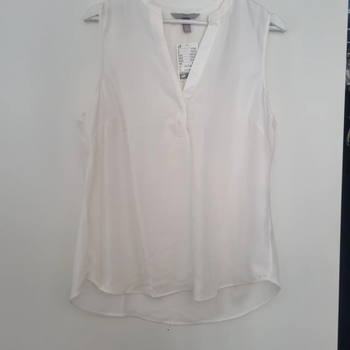 Prislapp kvar! Vitblus HM