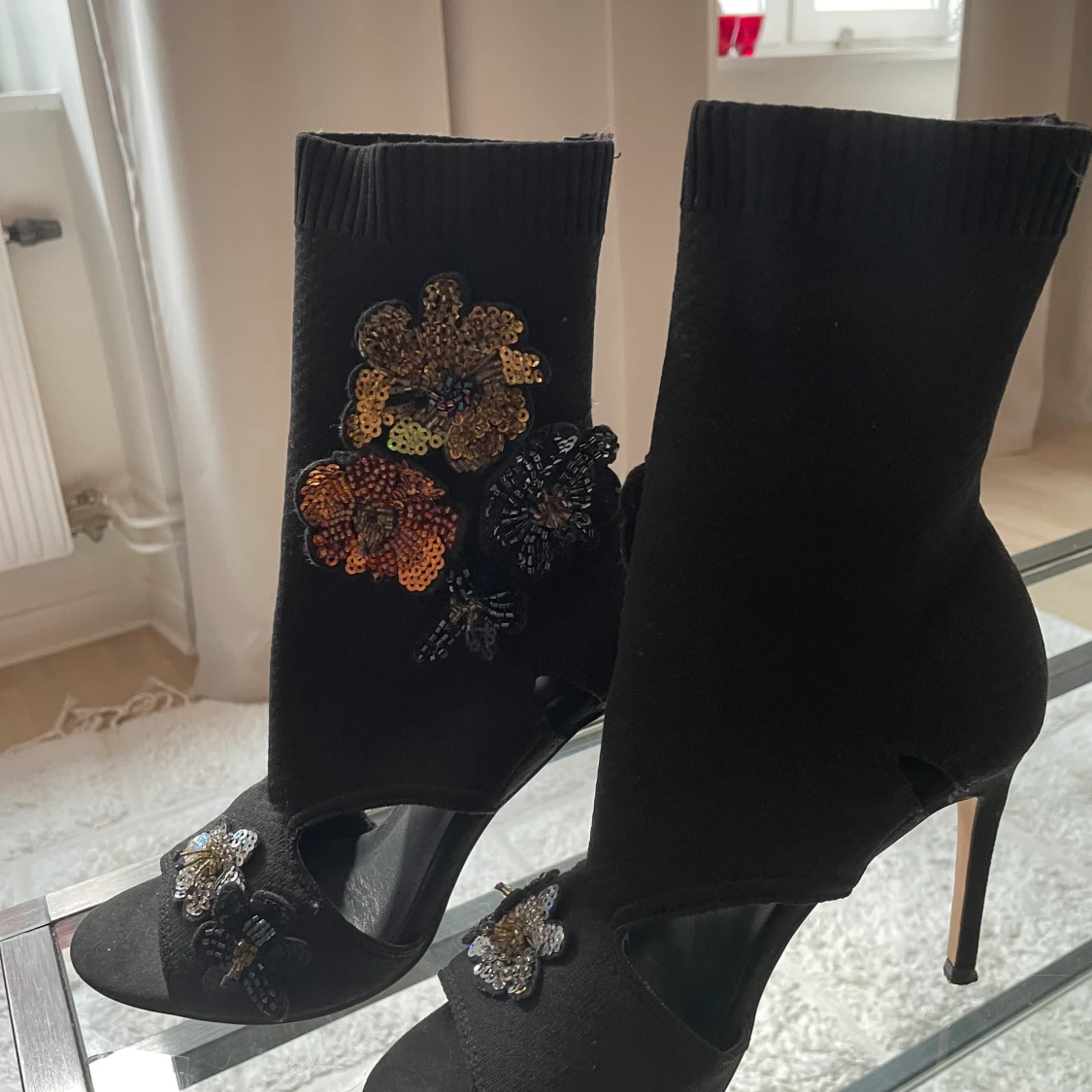 Festliga Zara klackar stl 38 