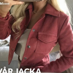 Vår jacka - Super fin å mysig vår jacka i nyskick säljer då jag inte andvänder den å behöver pengar🥰
