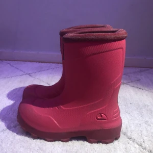Gummistövlar strl 34  - Rosa Viking kids frost frighter stövlar med päls i. Isolerade termostövlar ( -30 ’ C ) Bra skick. (köpte för 695 kr ) 