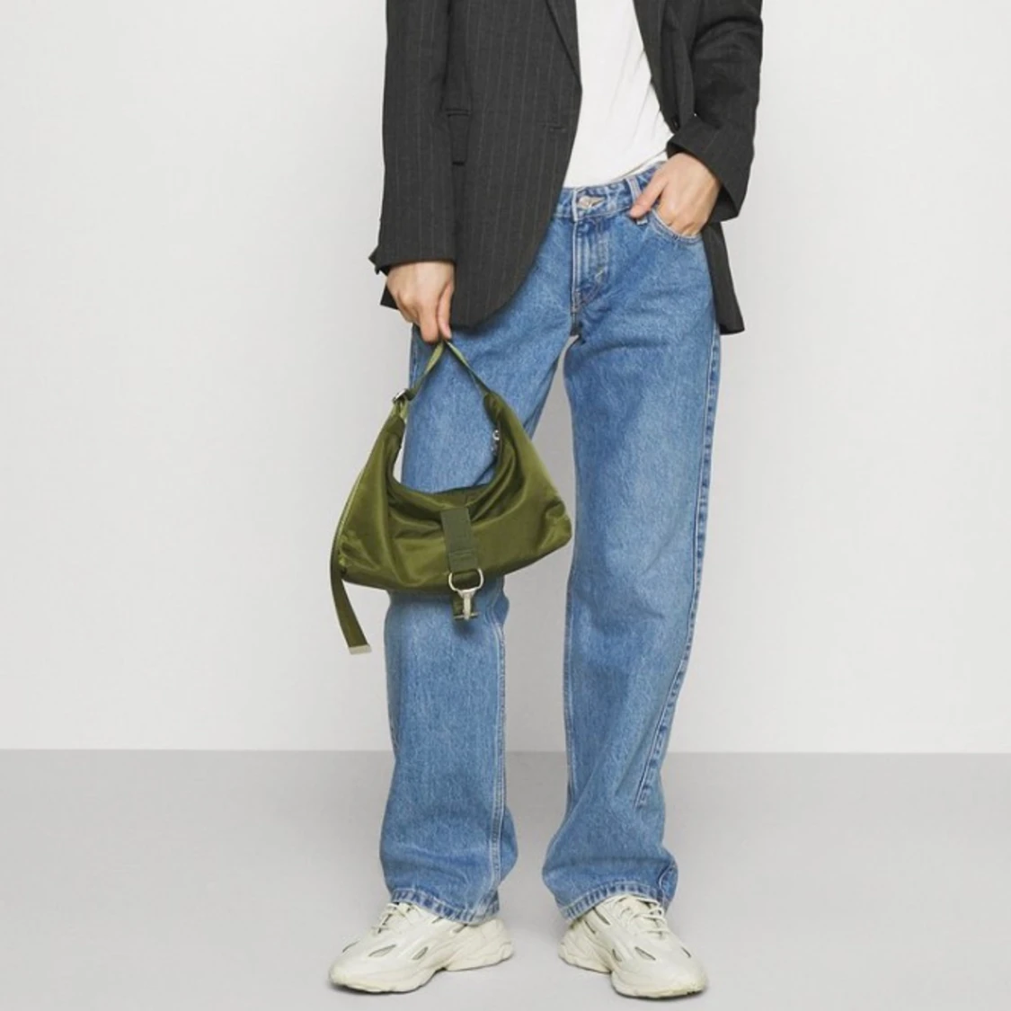 Weekday Arrow low - 90