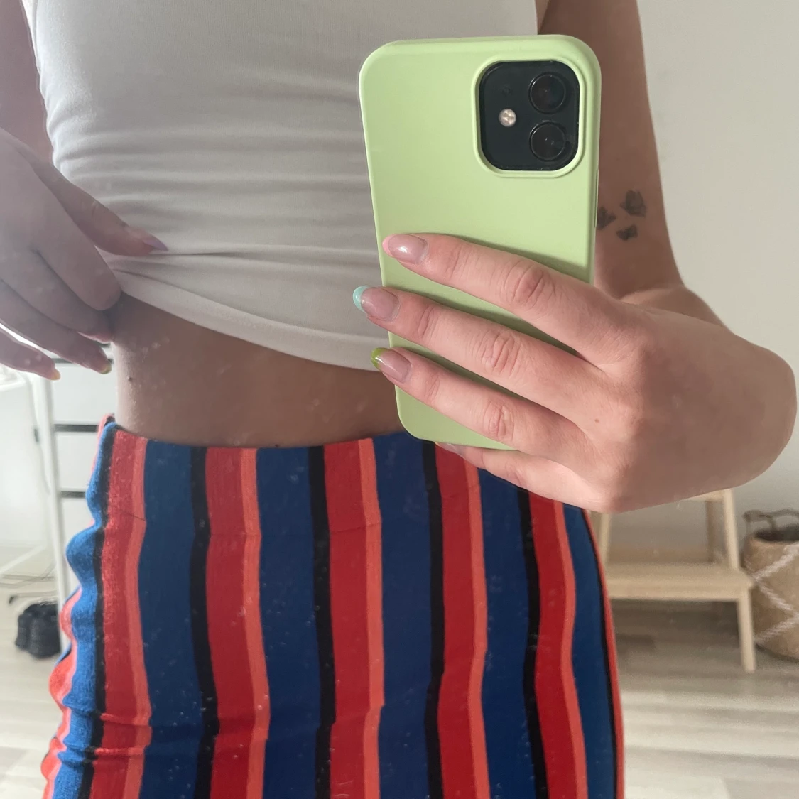 Randig medellängds kjol - 91