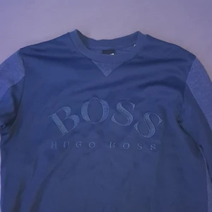 M - Den är i bra skick och ser ut som en ny i storlek M