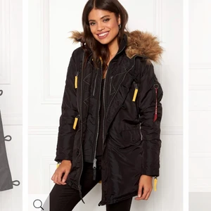 Alpha industries  - 1200kr! Nypris 3499kr. Använd men fin!