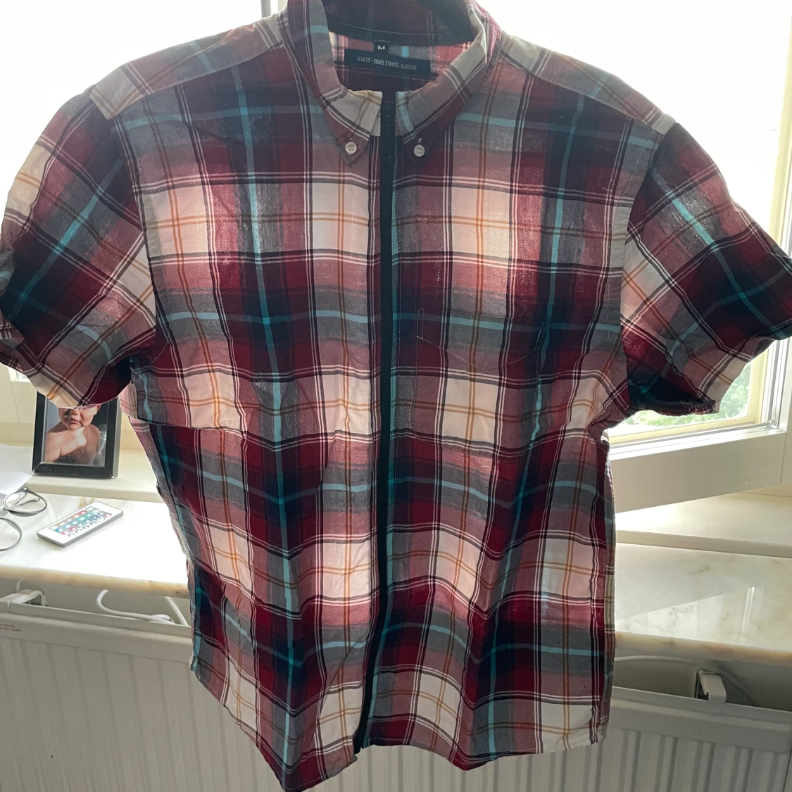 Kortärmad skjorta med dragkedja