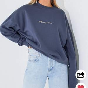 Sweatshirt från missguided, aldrig använd pga fel storlek, nypris 349