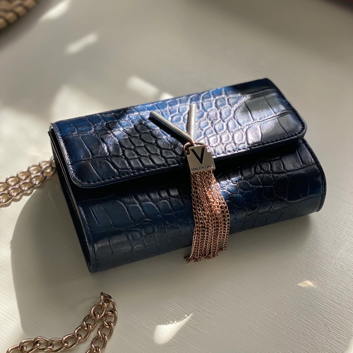 Blå Valentinoväska