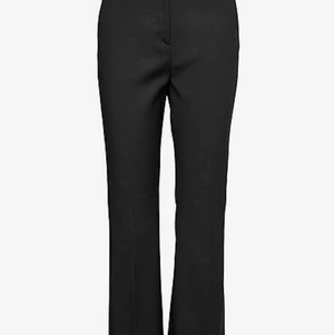 J. Lindeberg kostymbyxor storlek 40 - Sjukt snygga kostymbyxor i storlek 40 från J. Lindeberg. Nypris över 1000kr. Inte alls slitna. 