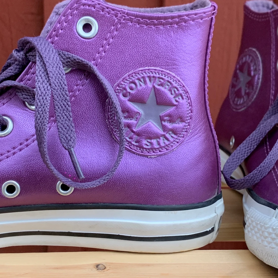 Converse i unik lila färg  - 91