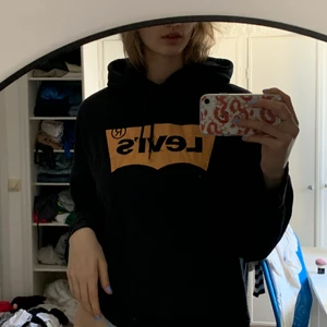 Levis hoddie - Helt ny Levis hoddie, använd 2 gånger Max. 