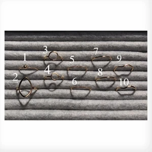 Guld ringar - 10 fina guldringar från hm. Köpte i storlek M vilket blev för stort för mig. Aldrig använda🤍   Köp en för 10kr, eller alla för 50 + 12kr frakt. Det är bara att skriva till mig om du har några frågor🤍