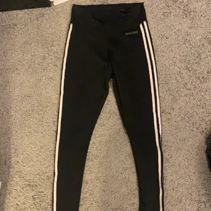 Träningstights adidas - Sköna, högmidjade träningstights