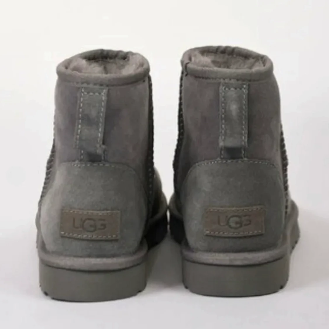 Gråa uggs