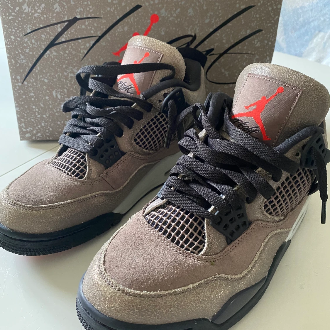 Nike Air Jordan 4 Retro ”Taupe Haze” 